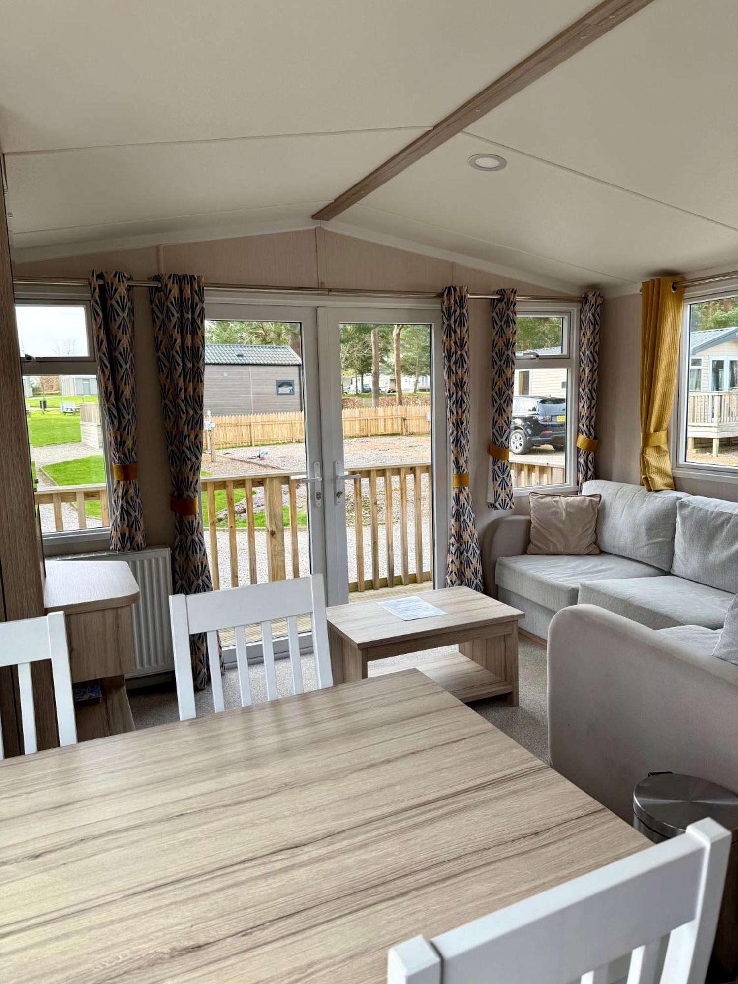 The Trout Van - Beautiful, Luxury Static Caravan Aberlour Εξωτερικό φωτογραφία