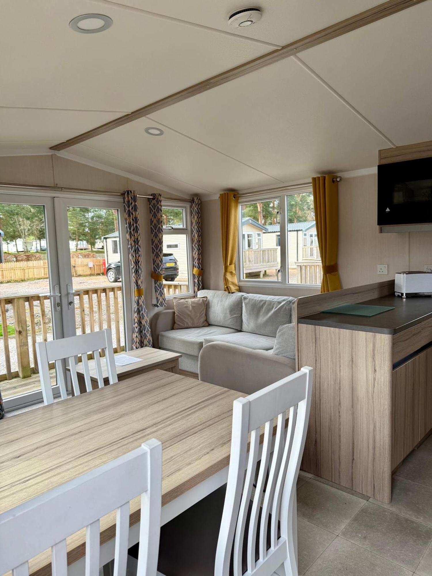 The Trout Van - Beautiful, Luxury Static Caravan Aberlour Εξωτερικό φωτογραφία