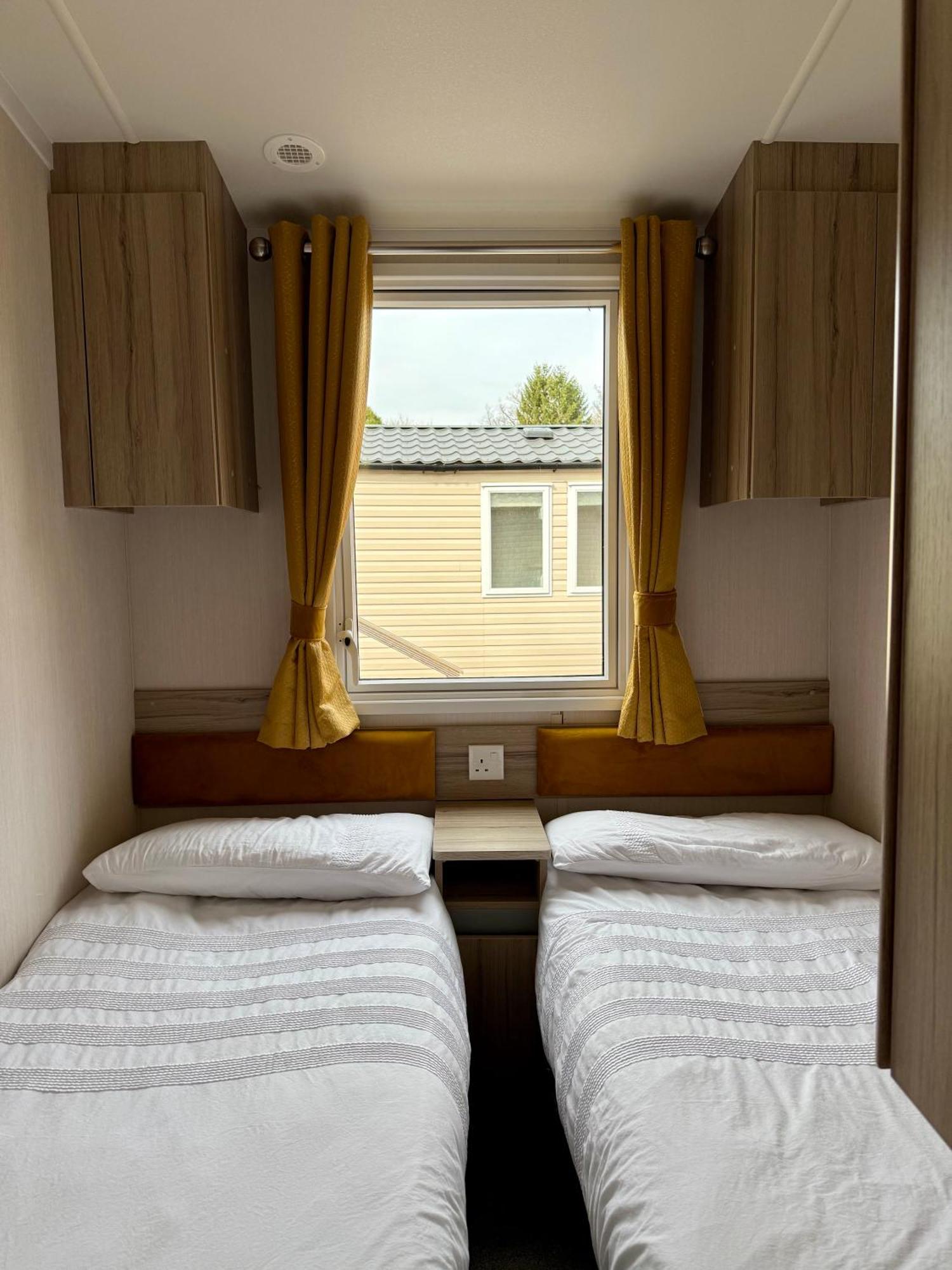 The Trout Van - Beautiful, Luxury Static Caravan Aberlour Εξωτερικό φωτογραφία